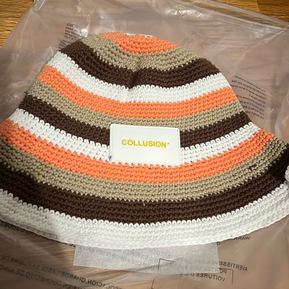COLLUSION HAT